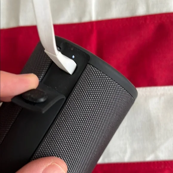 Black Portable Bluetooth Speaker - Picture 10 of 13